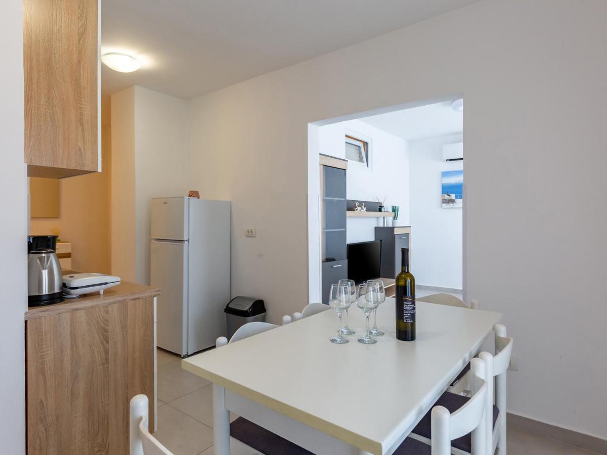 פורץ Amoroso Apartment 200M From Sea מראה חיצוני תמונה