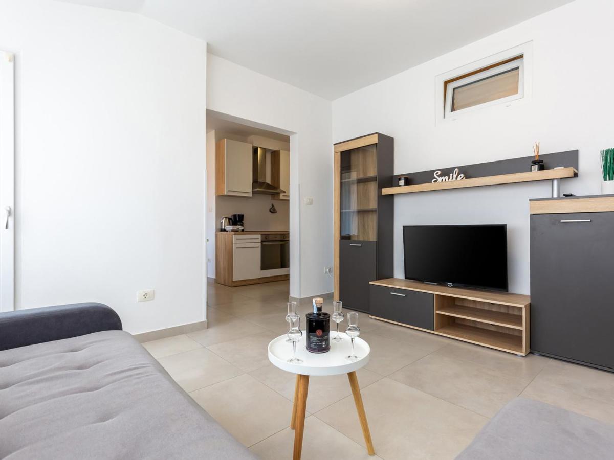 פורץ Amoroso Apartment 200M From Sea מראה חיצוני תמונה