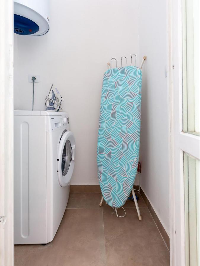 פורץ Amoroso Apartment 200M From Sea מראה חיצוני תמונה